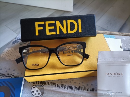 Zdjęcie oferty: Okulary damskie Fendi