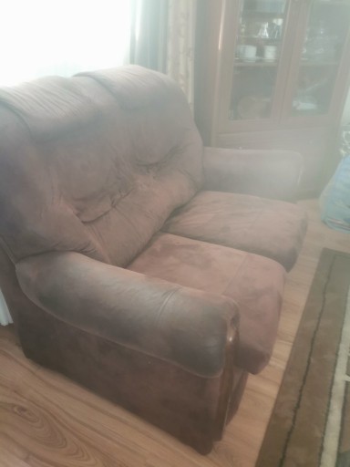 Zdjęcie oferty: Wypoczynek - kanapa, dwa fotele i sofa