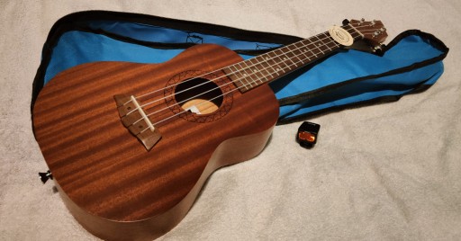 Zdjęcie oferty: Ukulele koncertowe FLYCAT C10C