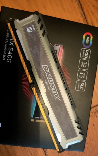 Zdjęcie oferty: Crucial 4GB 2400MHz Ballistix Sport LT jak NOWE 