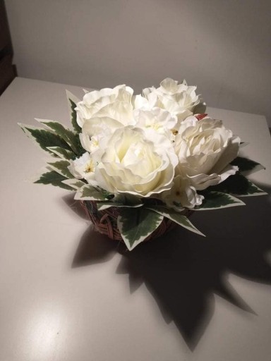 Zdjęcie oferty: stroik wszystkich świętych Białe róże 