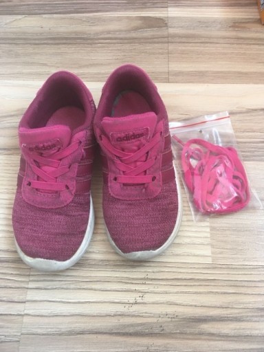 Zdjęcie oferty: Buty sportowe adidas roz 25 dziewczęce lekkie 