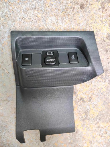 Zdjęcie oferty: Panel przełączników Toyota Auris 1 e15 2008