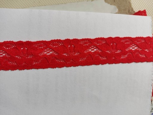 Zdjęcie oferty: Koronka elastyczna czerwona 2,3cm   -  wyprzedaż