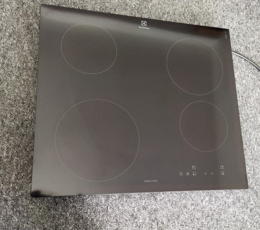 Zdjęcie oferty: Płyta indukcyjna Electrolux mało używana 230V Wtyczka !!! 4Pola  Power 