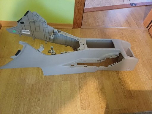 Zdjęcie oferty: Tunel środkowy jasny Ford Focus mk3 F1EB-A045A06A
