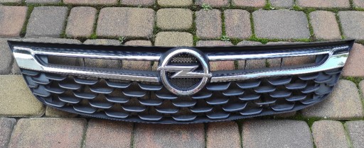 Zdjęcie oferty: ORYGINALNY grill atrapa zderzaka do Opel ASTRA K V