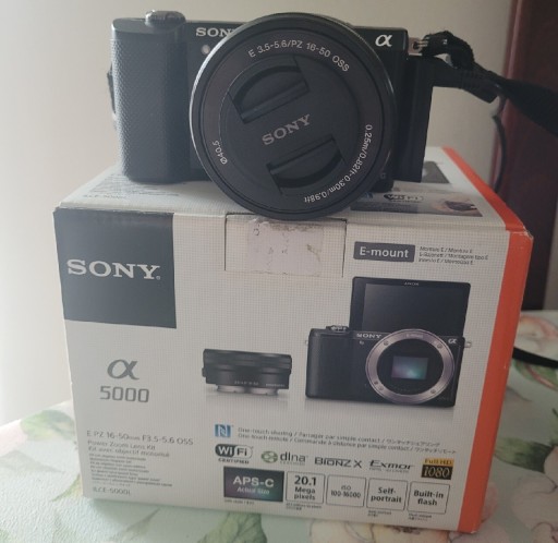 Zdjęcie oferty: Aparat fotograficzny Sony  Alfa 5000