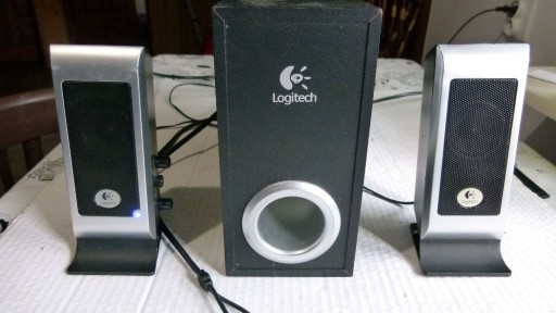 Zdjęcie oferty: Głośniki Logitech S200 2+1 do komputera MP3 SPRAWN