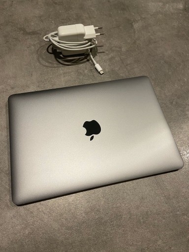 Zdjęcie oferty: Apple MacBook Retina 12 1,1 GHz, 8 GB, stan bdb