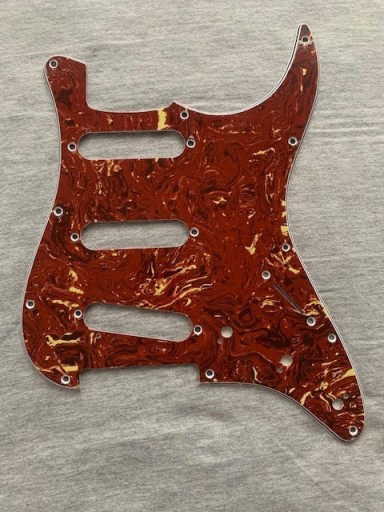 Zdjęcie oferty: Maskownica Fender Strat Pickguard SSS