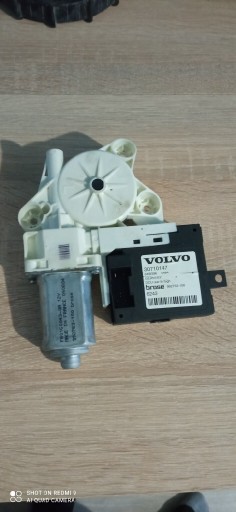 Zdjęcie oferty: Silniczek szyby lewy tył Volvo V50 S40 30710147