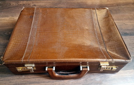 Zdjęcie oferty: Retro walizka, teczka, aktówka vintage PRL lata 50
