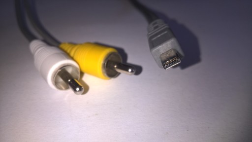 Zdjęcie oferty: Kabel z wtykami 2x cinch - 8pin