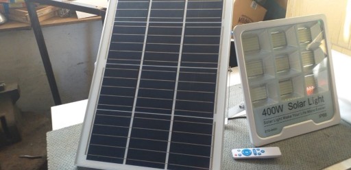 Zdjęcie oferty: Naświetlacz, lampa solarna LED. Vogler ETD-8400.