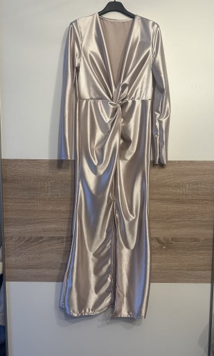 Zdjęcie oferty: Satynowa sukienka beżowa jasne złoto świąteczna