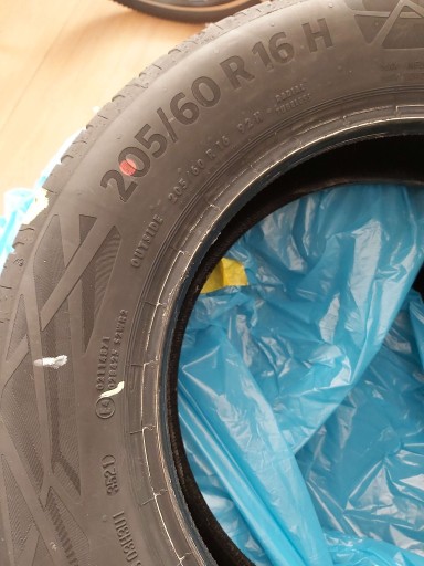 Zdjęcie oferty: Opony letnie Continental 205/60 R16 92H