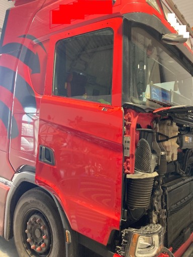 Zdjęcie oferty: Drzwi prawe Scania S nowy model