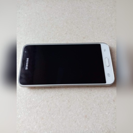 Zdjęcie oferty: Samsung galaxy j3