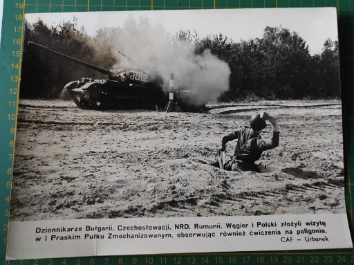 Zdjęcie oferty: Polskie czołgi T-55 na poligonie - lata 70