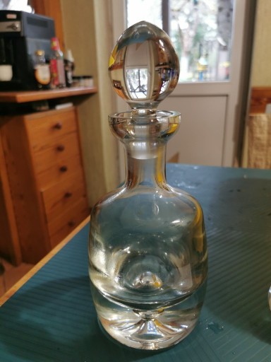 Zdjęcie oferty: Karafka szklana z krosna, pojemność 1,2 litra