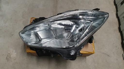 Zdjęcie oferty: Lampa Lewa przód SUZUKI SWIFT MK8  EU