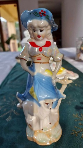 Zdjęcie oferty: Figurka   porcelanowa    Dziewczynka z owieczką