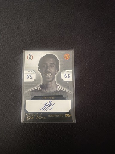 Zdjęcie oferty: Leny Yoro - Topps Match Attax Pro View Signature Style - Manchester United