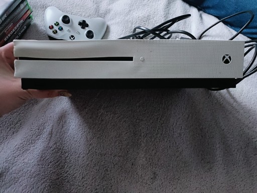 Zdjęcie oferty: Xbox one s 1 TB 