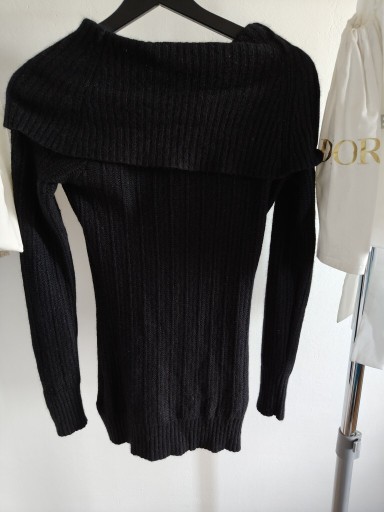Zdjęcie oferty: Czarny ciepły sweterek Guess r S 36 sweter damski 