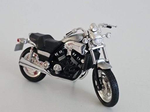 Zdjęcie oferty: Maisto 1:18 - Yamaha V-Max model motocykla