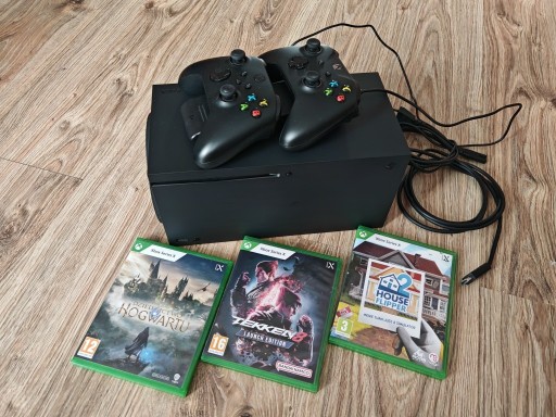 Zdjęcie oferty: Konsola XBOX Series X + gry i drugi kontroler