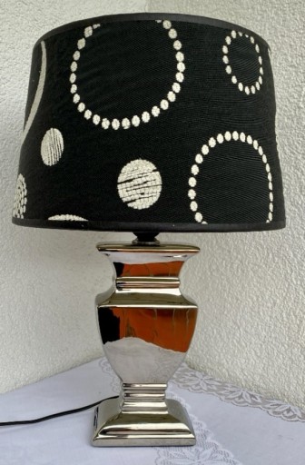 Zdjęcie oferty: Dwie Lampy Piękne do sypialni Porcelanowy korpus