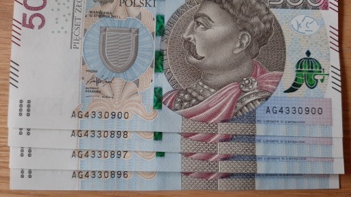 Zdjęcie oferty: 4 banknoty 500 zł UNC po kolei, seria AG, komplet