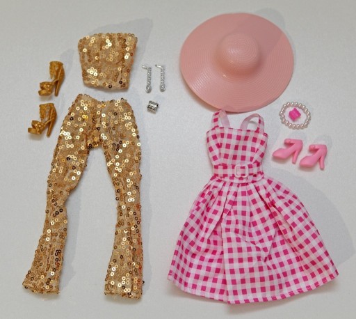 Zdjęcie oferty: 2 zestawy ubranek z akcesoriami dla Barbie nr2