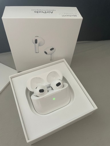 Zdjęcie oferty: Prawie nowe słuchawki Apple AirPods III ORYGINALNE