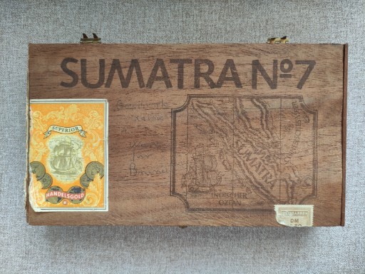 Zdjęcie oferty: Stare pudełko na cygara drewniane Sumatra 7 Gold