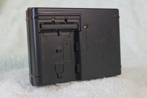 Zdjęcie oferty: SONY  BC-VM10 - battery charger 
