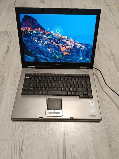 Zdjęcie oferty: Laptop Toshiba PTA83E - opis 