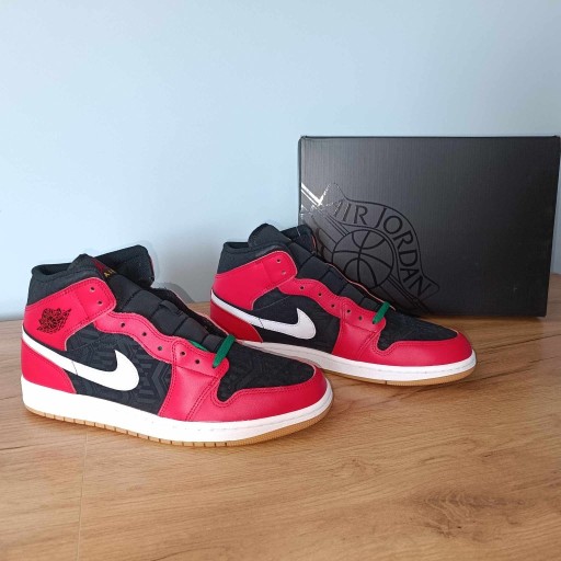 Zdjęcie oferty: Air Jordan 1 Mid SE r. 45 (29 cm) DQ8417-006