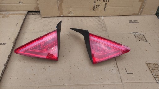 Zdjęcie oferty: AUDI A7 LAMPA TYLNA W KLAPE 4G8945093  4G8945094