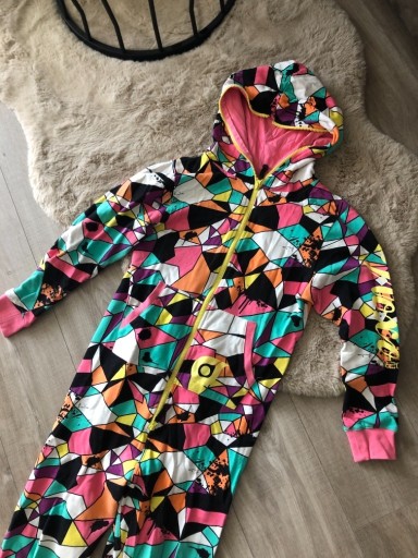 Zdjęcie oferty: Kolorowa piżama kombinezon onesie pajac