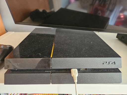 Zdjęcie oferty: konsola PlayStation 4