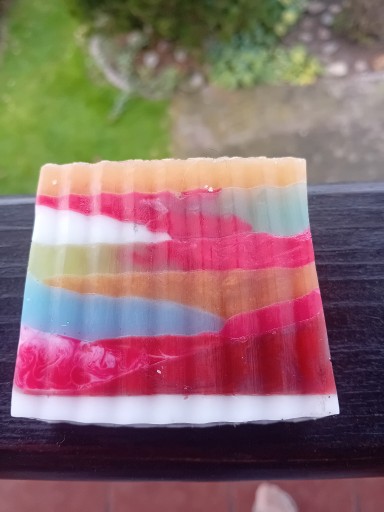 Zdjęcie oferty: Mydło glicerynowe krojone.Zapach-świąteczna aura.Waga 115g.