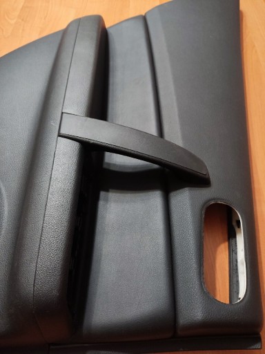 Zdjęcie oferty: Boczki tapicerka drzwi Mazda 6 gh skóra bose