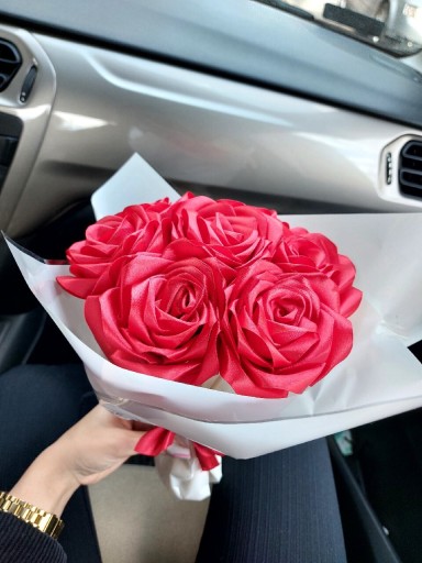 Zdjęcie oferty: Bukiet 7 róż czerwonych