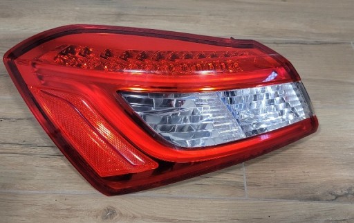 Zdjęcie oferty: Lampa lewa tył Maserati Ghibli M157 Europa