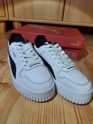 Zdjęcie oferty: Buty PUMA Carina Street