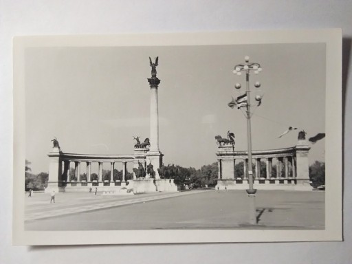 Zdjęcie oferty: WĘGRY Budapeszt Plac Bohaterów pomnik