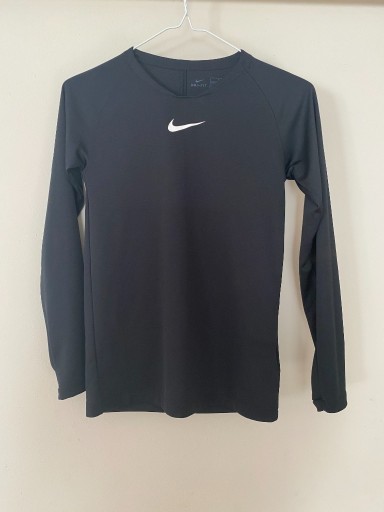 Zdjęcie oferty: bielizna termo koszulka  NIKE 147-158